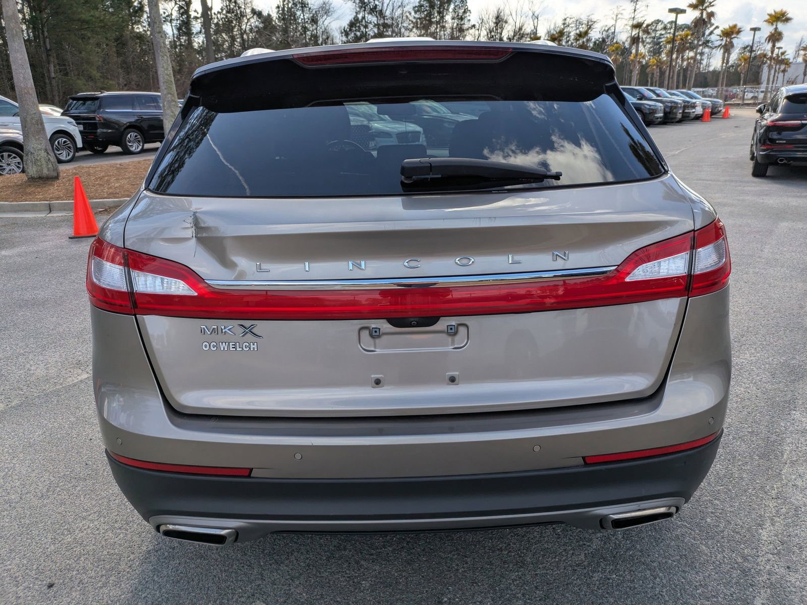 Used 2018 Lincoln MKX Reserve w/ Driver Assistance Package image 6