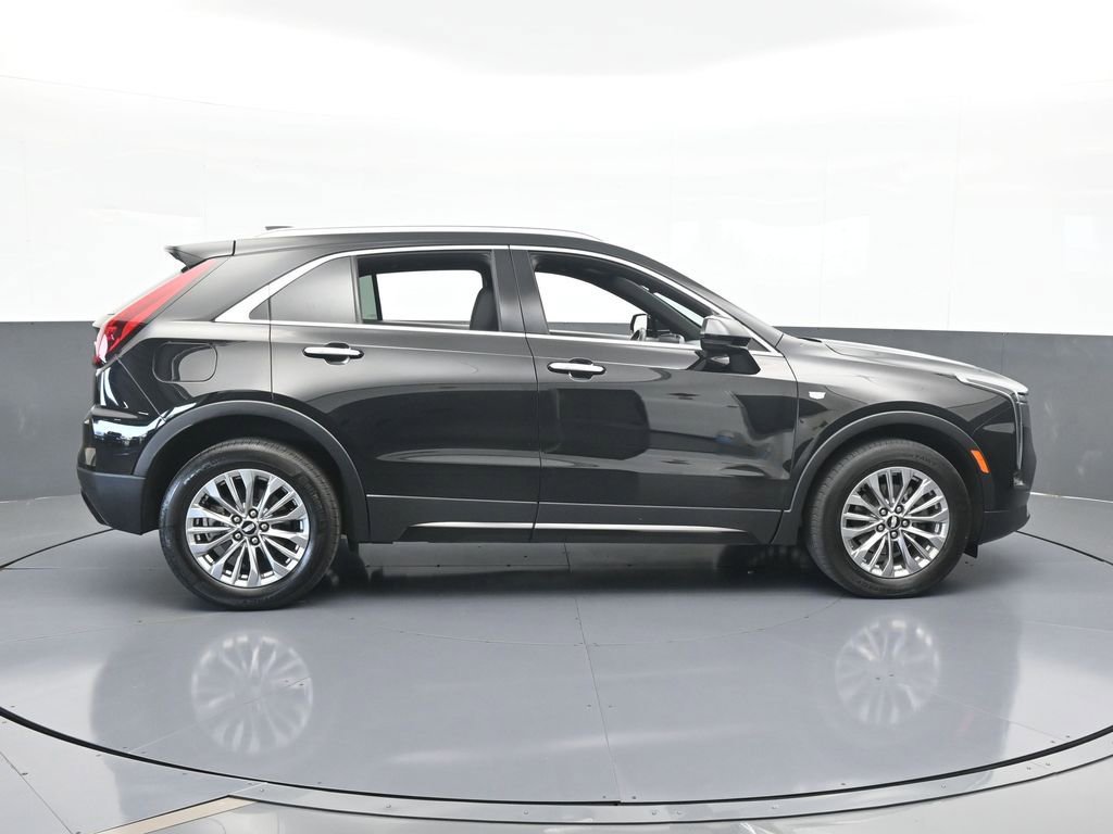 Used 2024 Cadillac XT4 Premium Luxury image 7