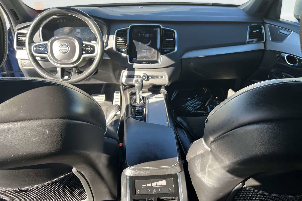 Used 2017 Volvo XC90 T6 R-Design w/ Vision Package image 12