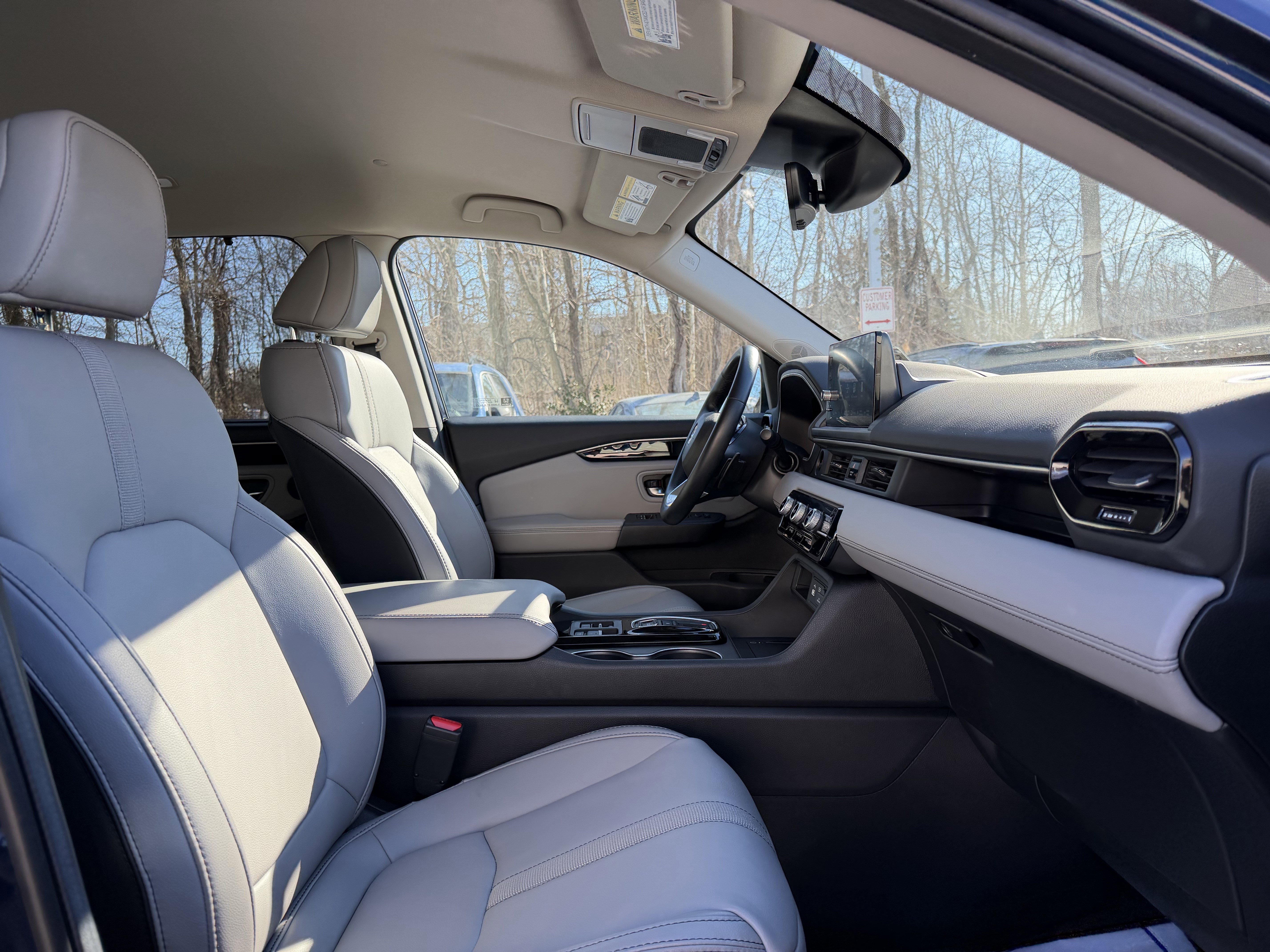 Used 2025 Honda Pilot EX-L image 16