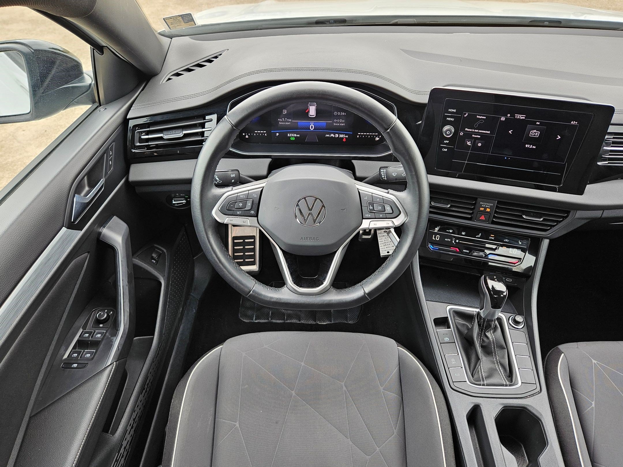Used 2025 Volkswagen Jetta Sport FWD image 27
