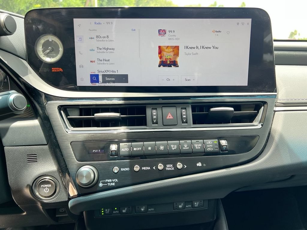 Certified 2025 Lexus ES 300h w/ Premium Package FWD image 17