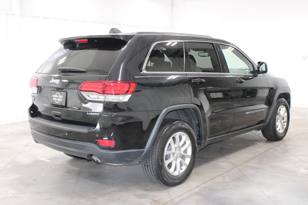 Used 2022 Jeep Grand Cherokee Laredo X RWD image 9