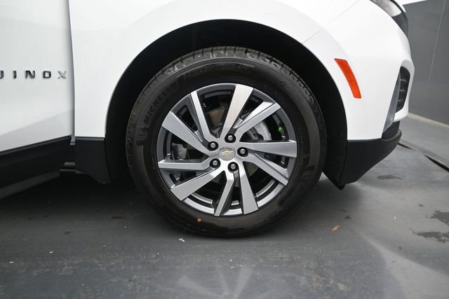 Used 2024 Chevrolet Equinox LT FWD image 18