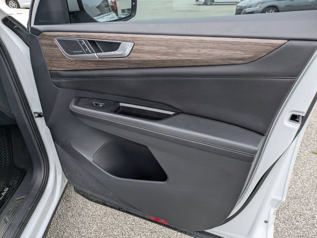 Used 2025 Volkswagen Atlas SEL Premium R-Line AWD/4WD image 32