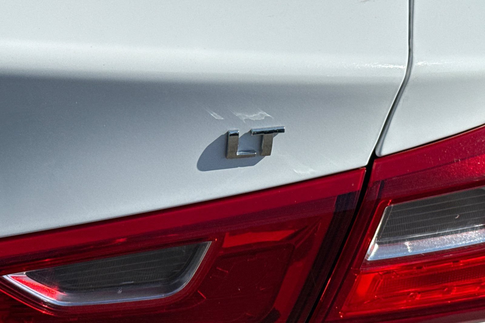 Used 2023 Chevrolet Malibu LT FWD image 34