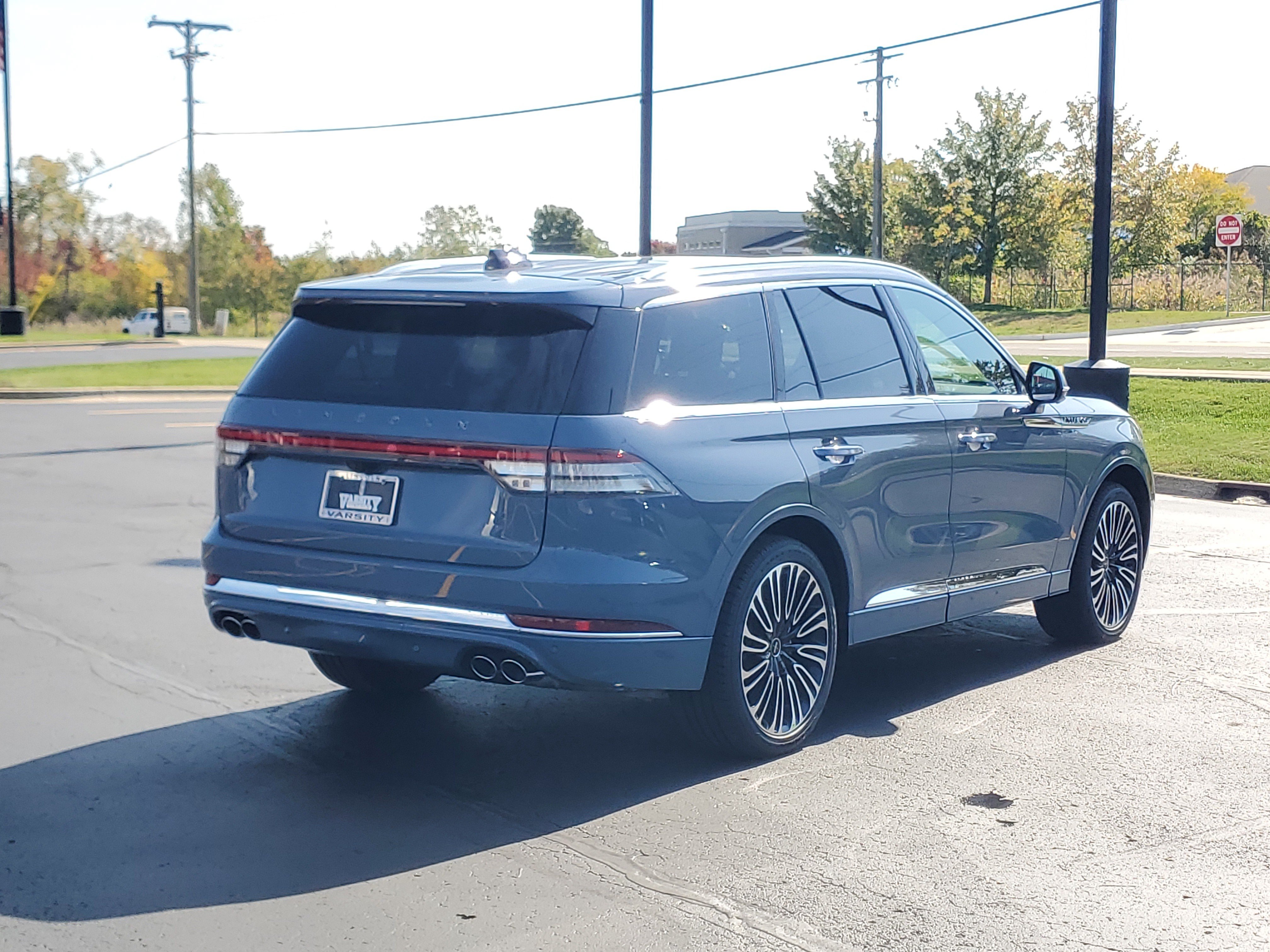 New 2027 Lincoln Aviator Black Label w/ Dynamic Handling Package AWD/4WD image 4
