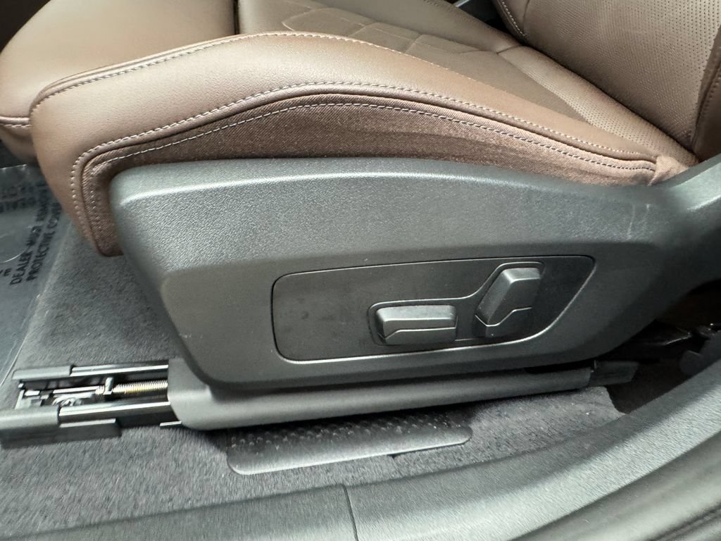 Certified 2024 BMW X2 xDrive28i AWD/4WD image 12