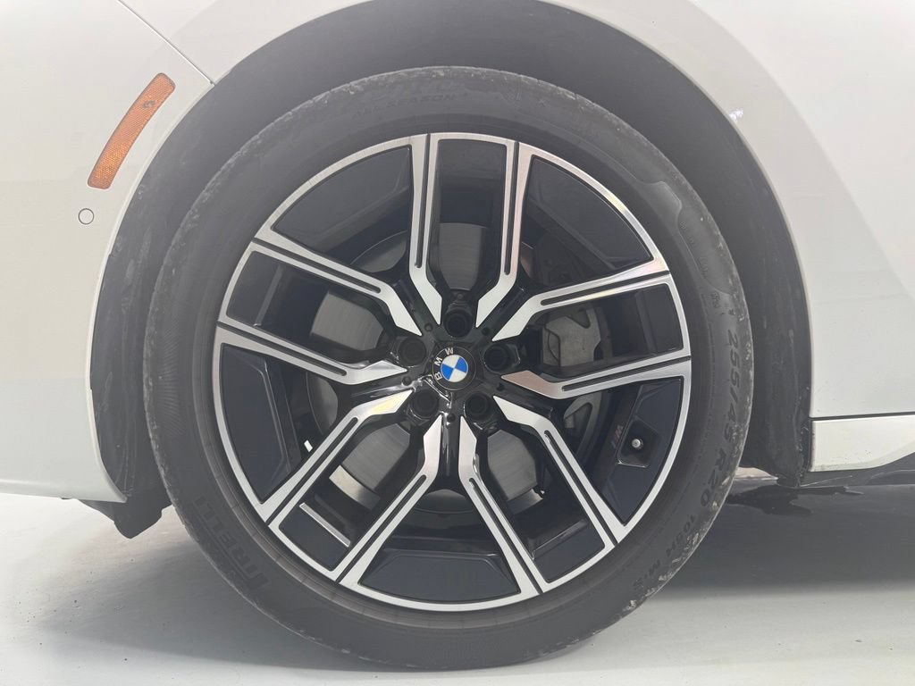Used 2023 BMW 760i xDrive w/ Parking Assistance Package AWD/4WD image 11