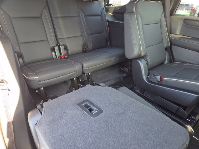 New 2026 GMC Yukon Elevation w/ Elevation Premium Package AWD/4WD image 25