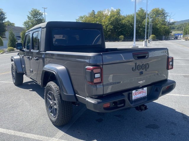 New 2025 Jeep Gladiator Sport image 5