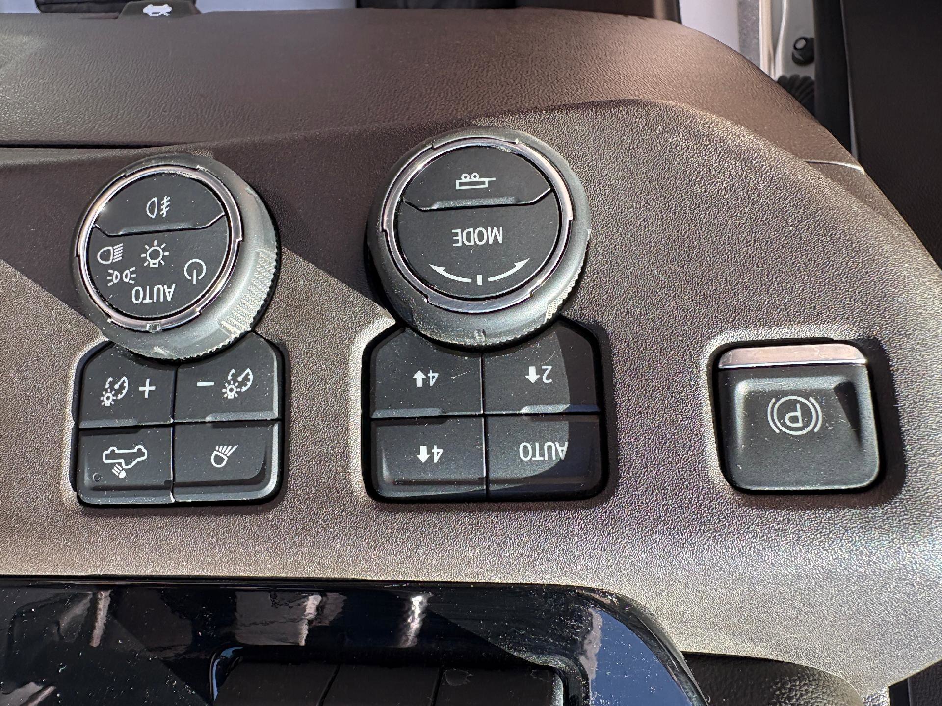 Used 2022 Chevrolet Silverado 1500 LTZ w/ Technology Package image 22