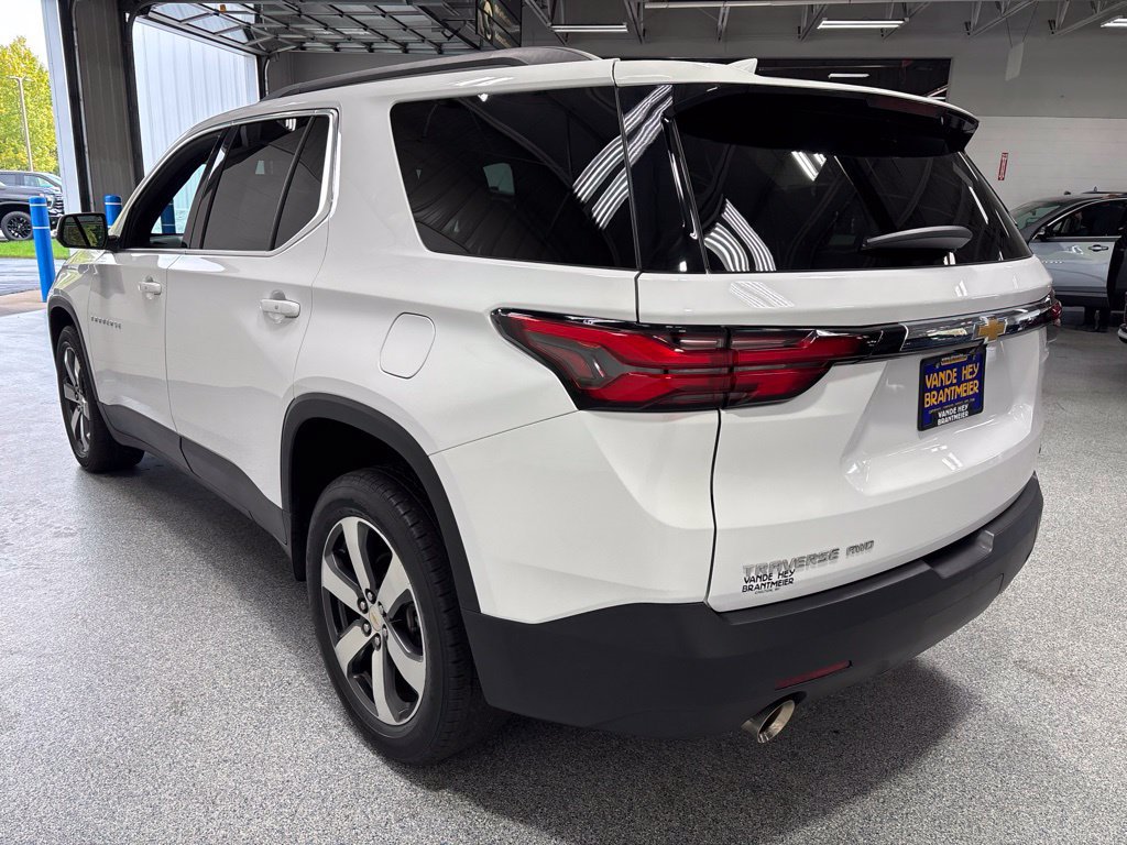 Used 2023 Chevrolet Traverse LT w/ LT Premium Package AWD/4WD image 5