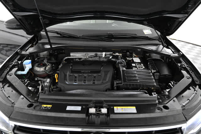 Used 2023 Volkswagen Tiguan SE R-Line FWD image 29