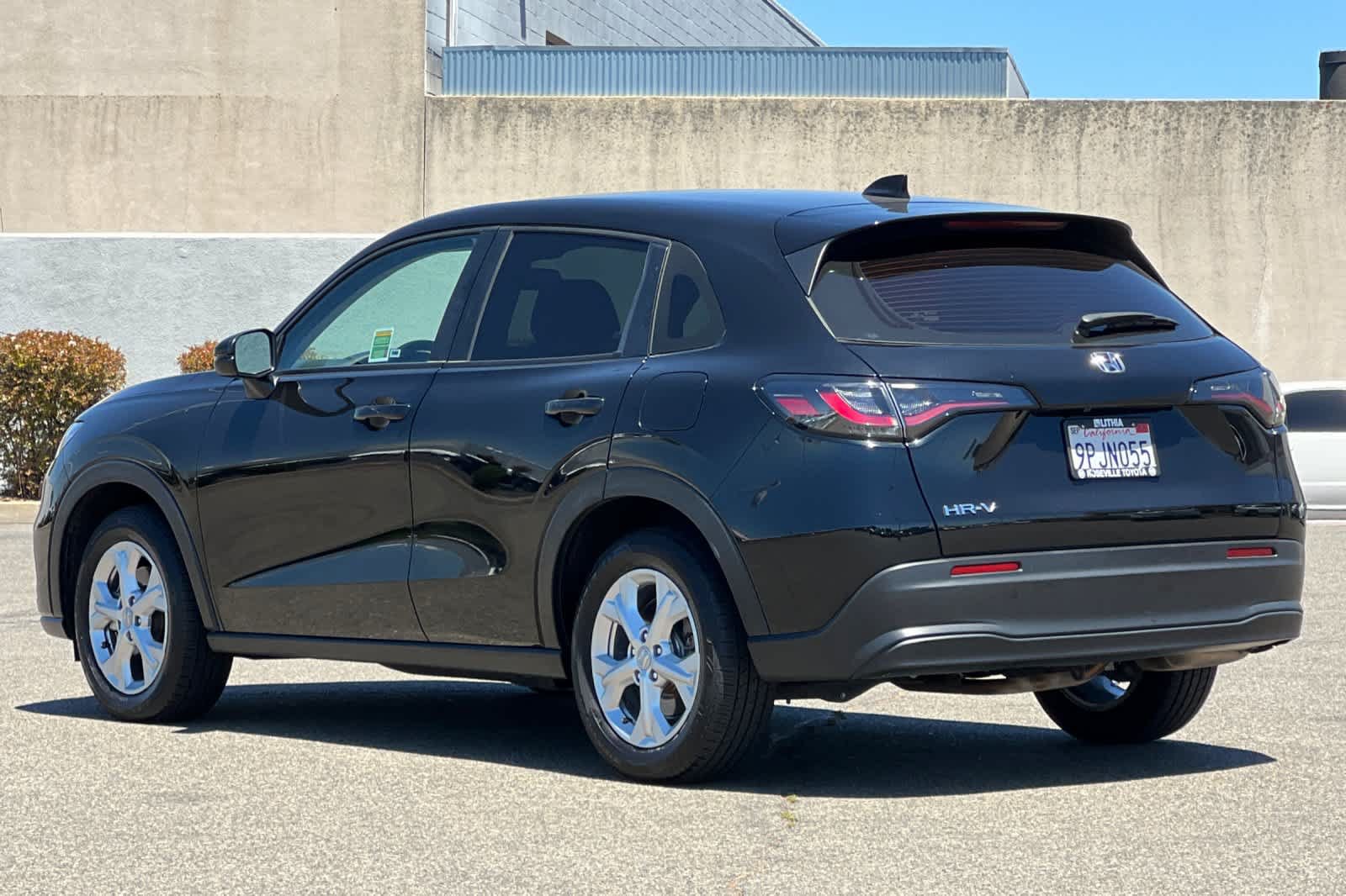 Used 2025 Honda HR-V LX image 7
