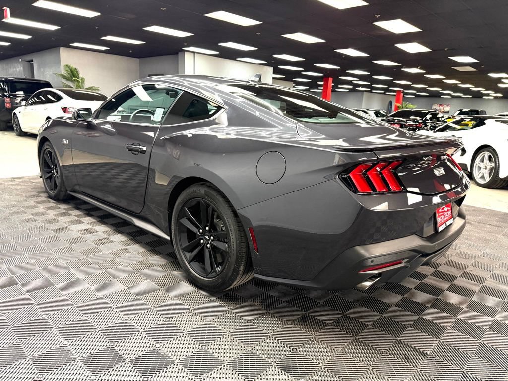 Used 2024 Ford Mustang GT RWD image 11