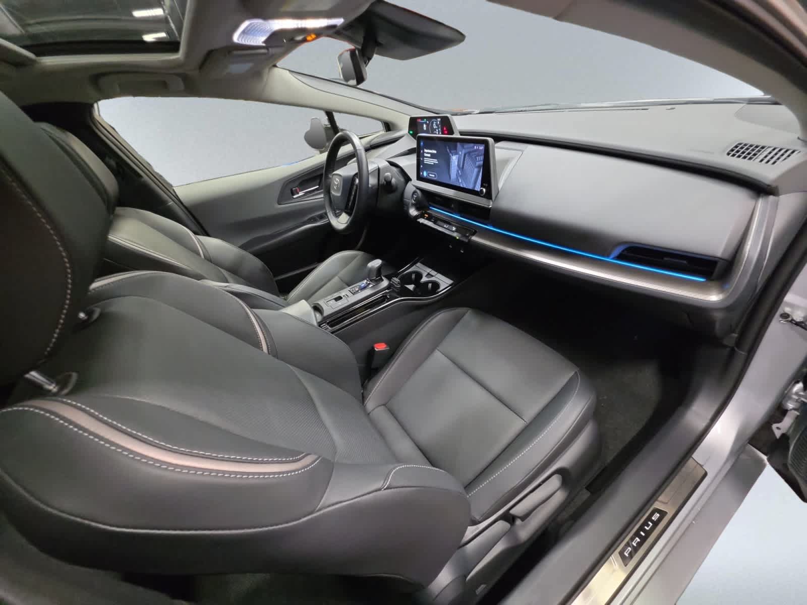 Used 2024 Toyota Prius XLE AWD/4WD image 20