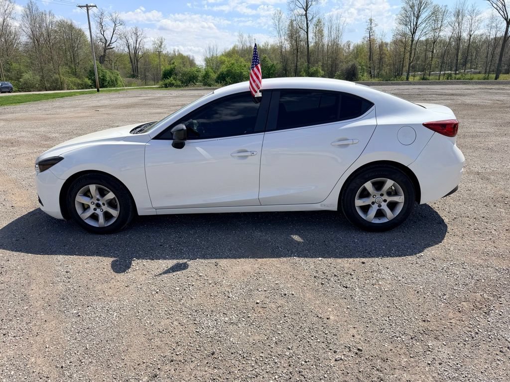 Used 2017 MAZDA MAZDA3 Sport FWD image 4