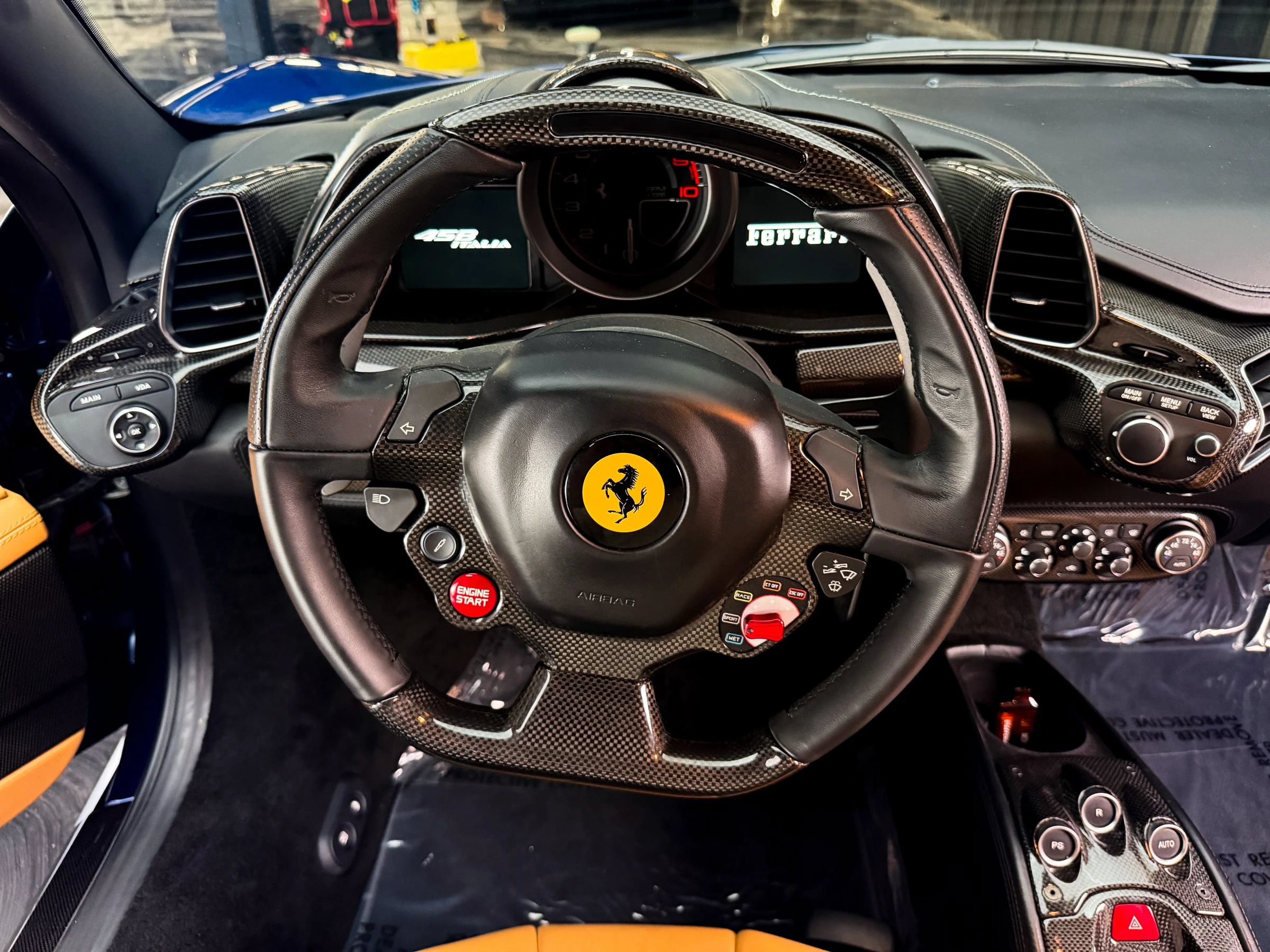 Used 2014 Ferrari 458 Italia Coupe RWD image 14