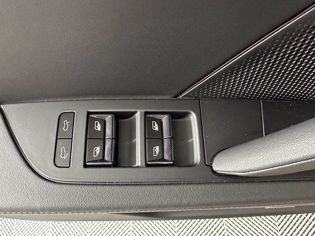 Used 2026 Porsche Cayenne S AWD/4WD image 19