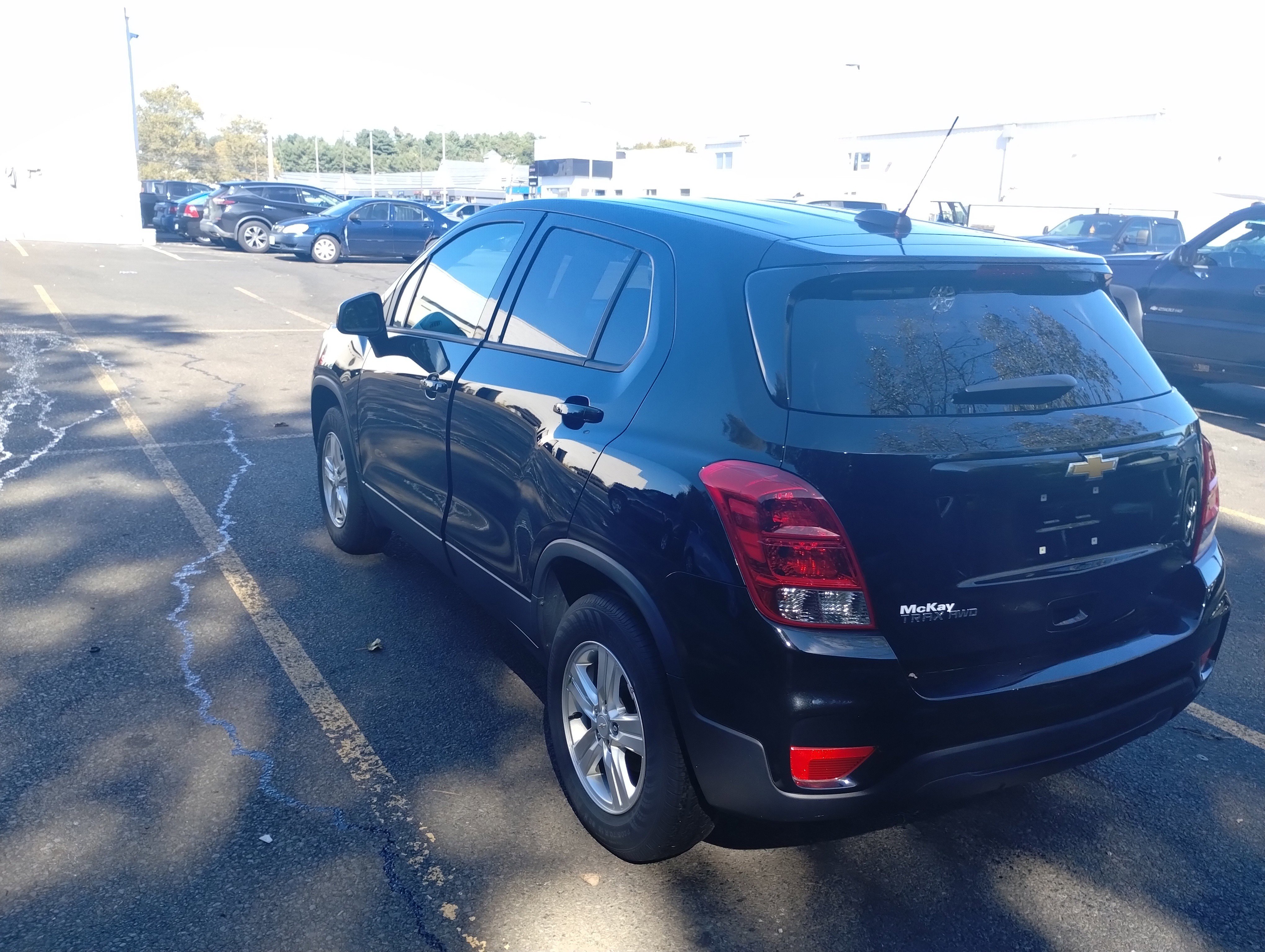 Used 2022 Chevrolet Trax LS w/ Tint and Cruise Package image 5