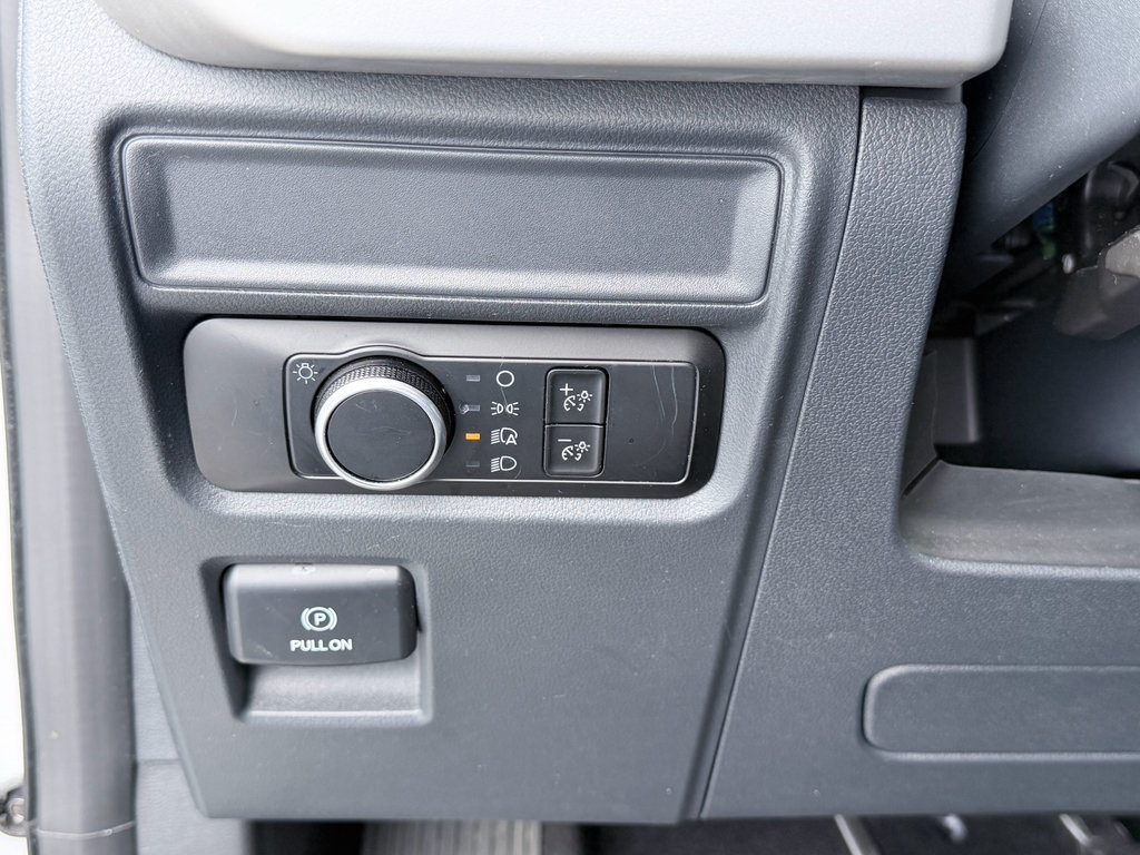 Used 2024 Ford Expedition XLT AWD/4WD image 12