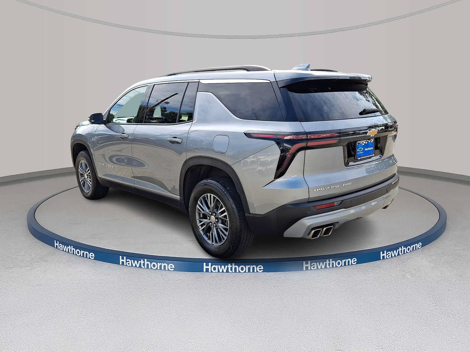 Used 2024 Chevrolet Traverse LT AWD/4WD image 4