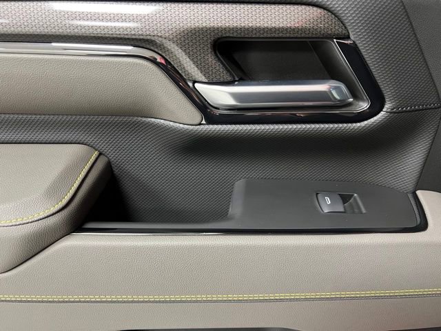 Used 2024 Chevrolet Silverado 2500 ZR2 w/ Technology Package image 40