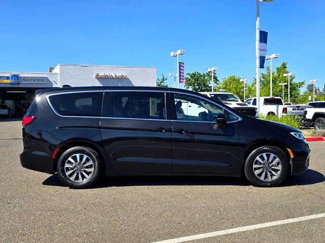 Certified 2024 Chrysler Pacifica Select image 7