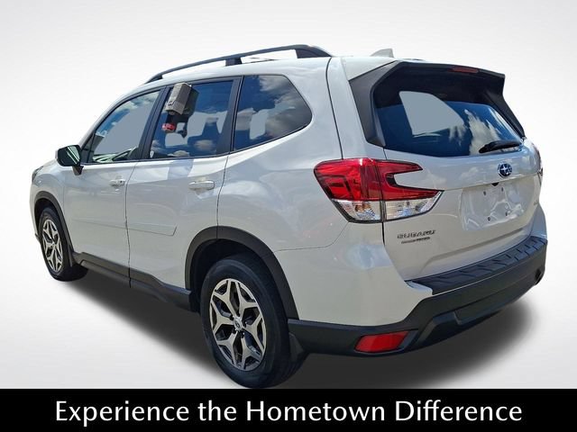 Used 2021 Subaru Forester Premium AWD/4WD image 4