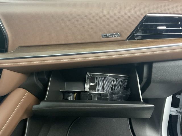 Certified 2026 Chevrolet Suburban High Country image 30