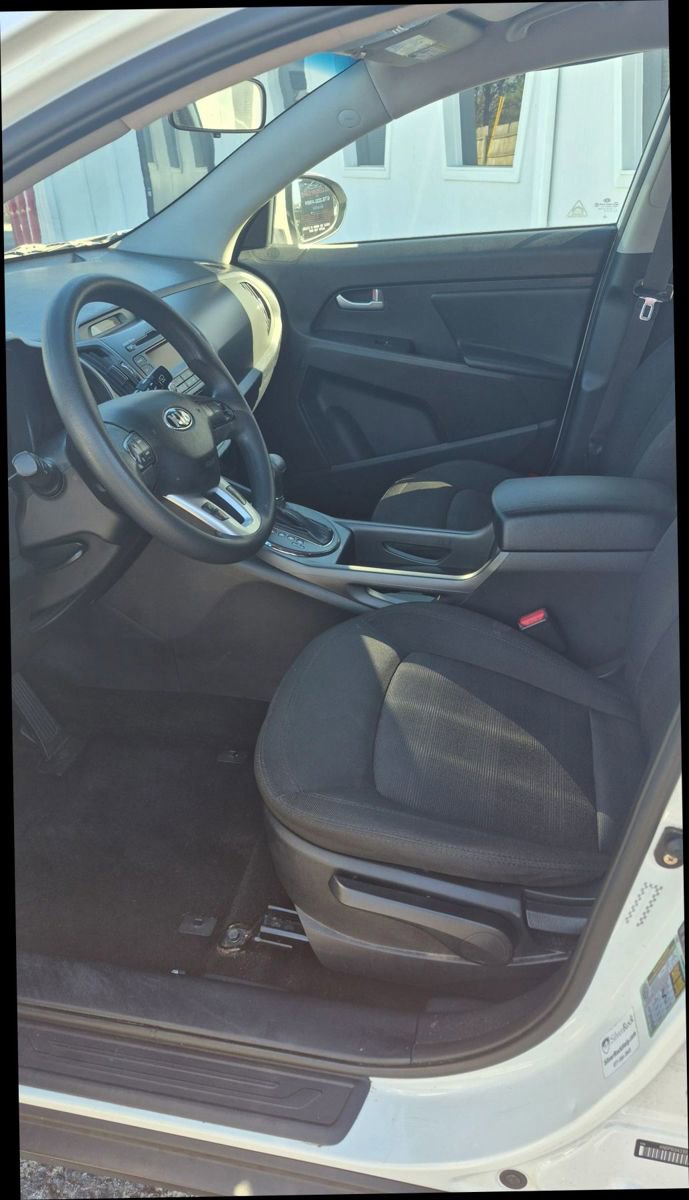 Used 2013 Kia Sportage LX image 9