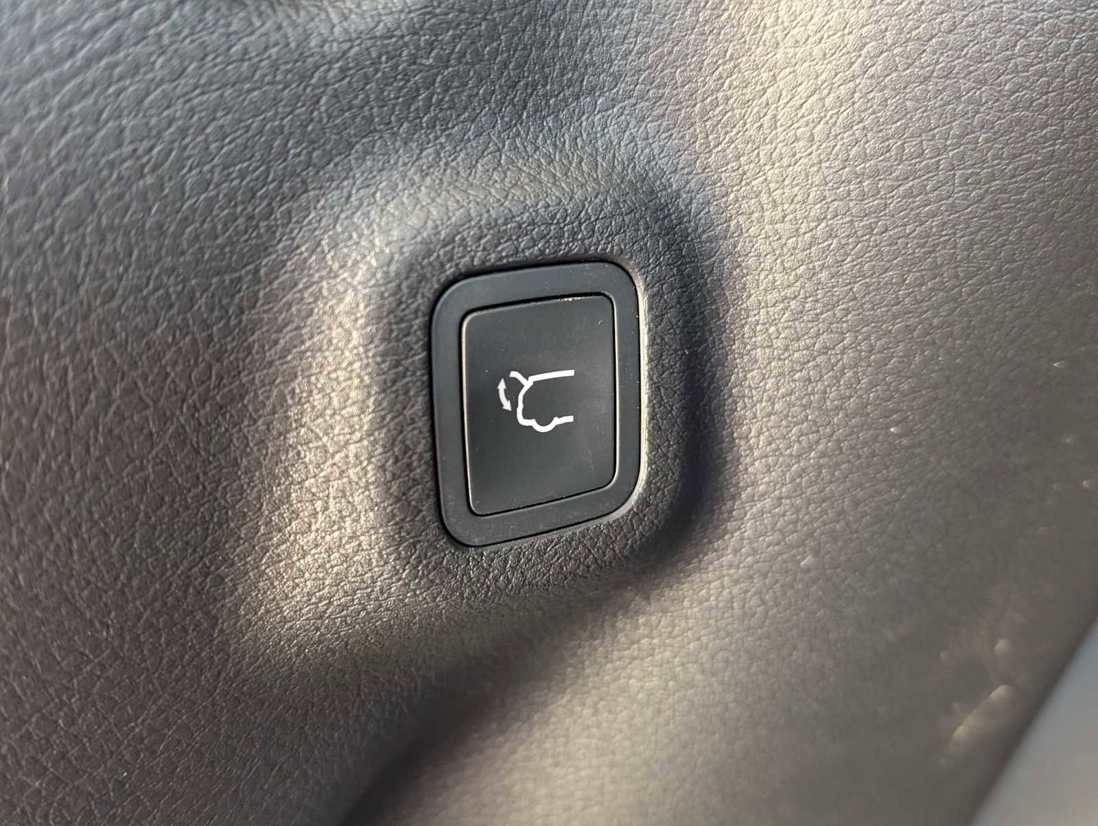 New 2026 Jeep Compass Limited w/ Sun, Sound & Navigation Group AWD/4WD image 22