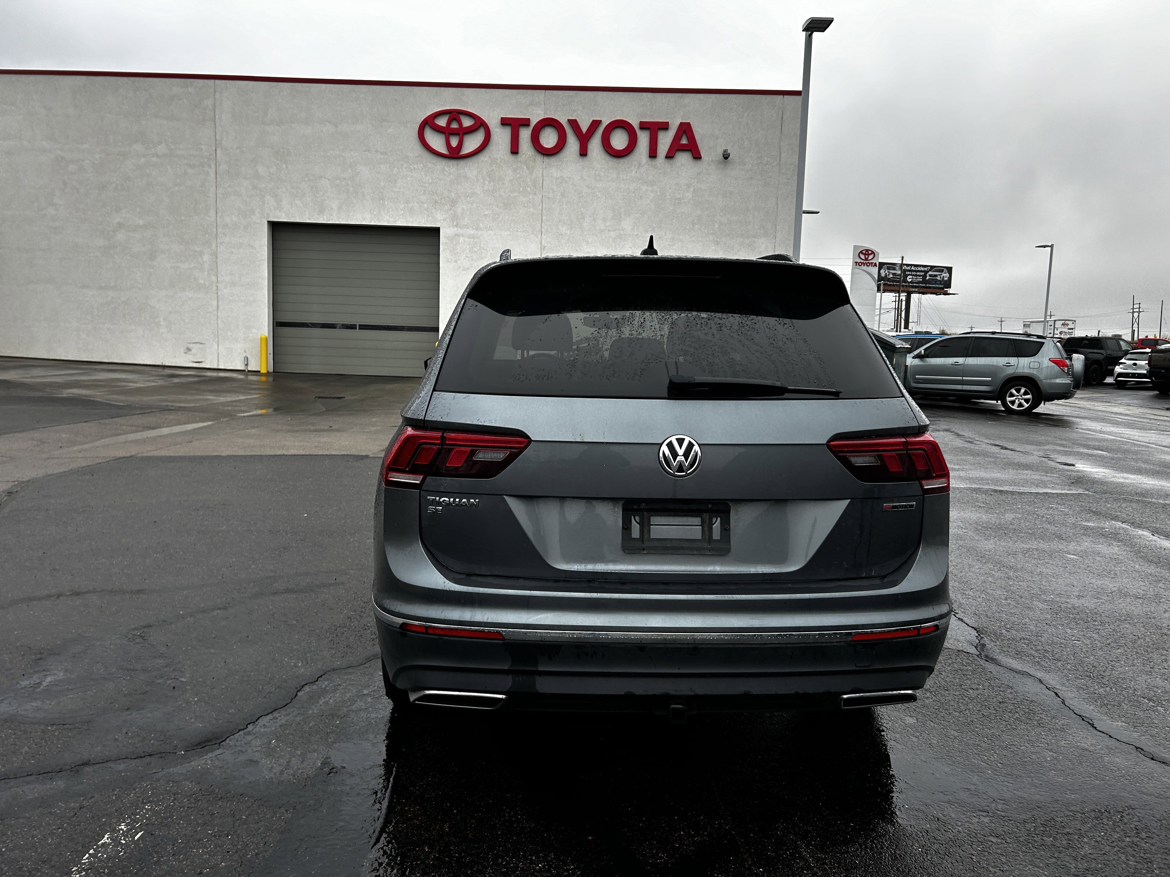 Used 2020 Volkswagen Tiguan SE image 4