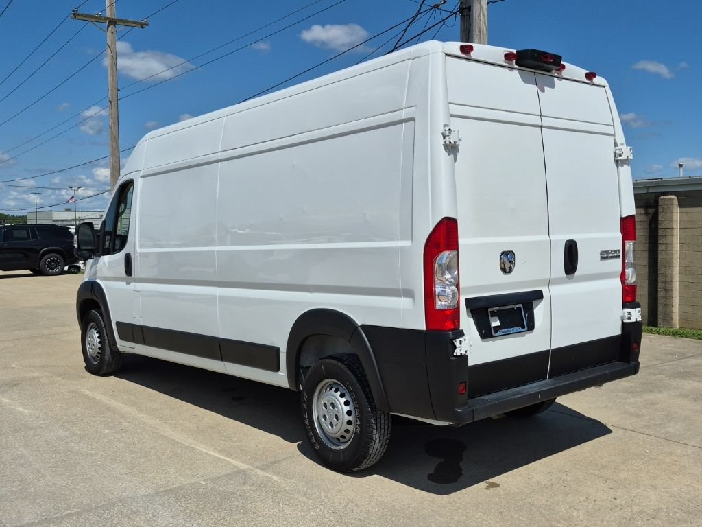 Used 2025 RAM ProMaster 2500 w/ Convenience Group FWD image 17