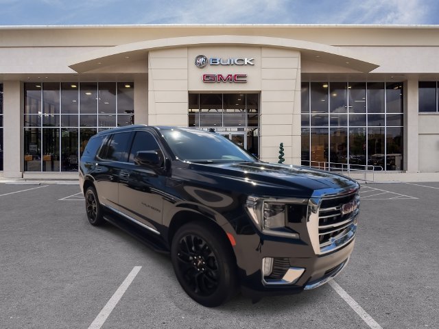 Used 2023 GMC Yukon SLT w/ SLT Premium Package RWD image 2