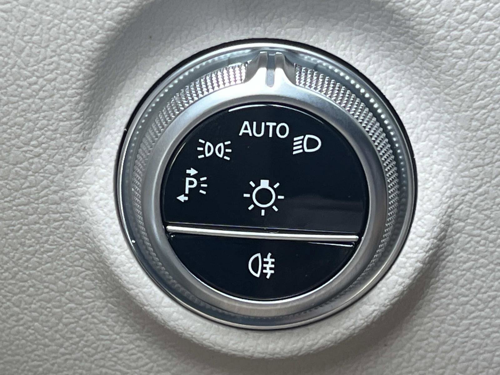 Used 2022 Mercedes-Benz C 300 Sedan image 24