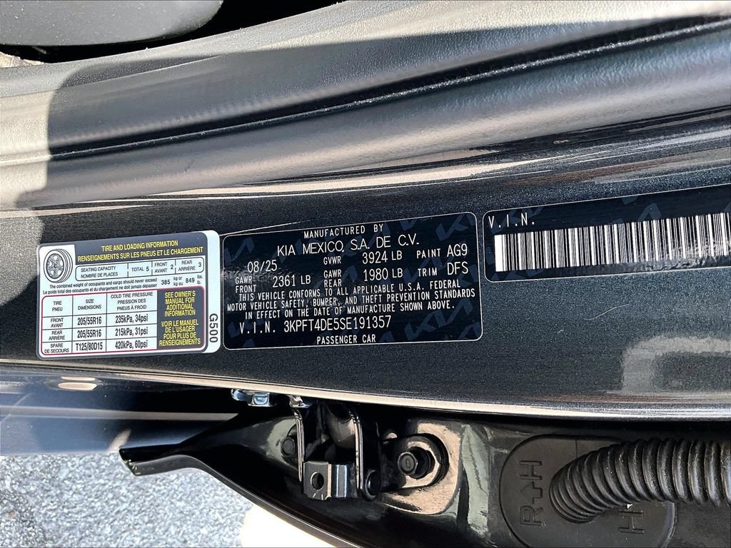 Used 2025 Kia K4 FWD image 31