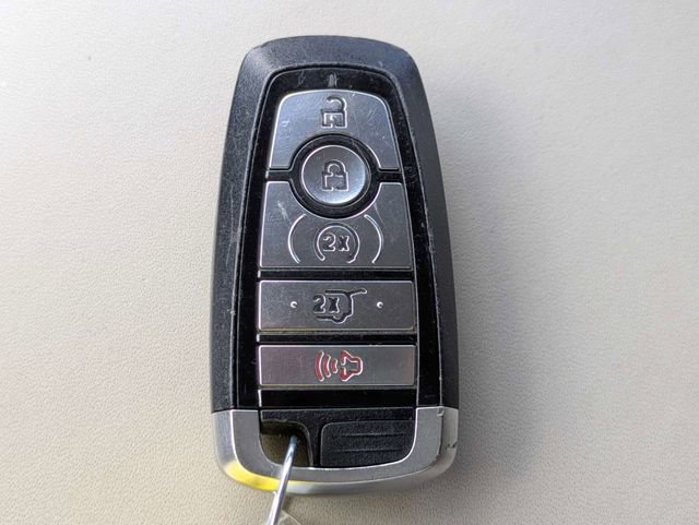 Used 2018 Ford Expedition Platinum RWD image 30