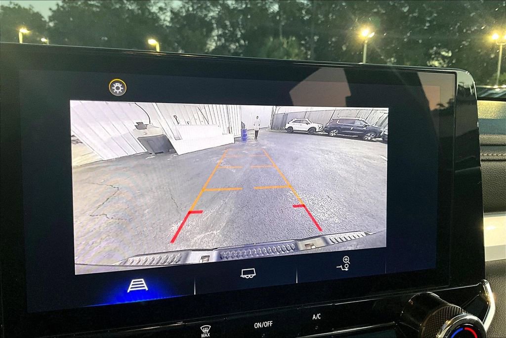 Used 2023 Chevrolet Colorado LT image 14