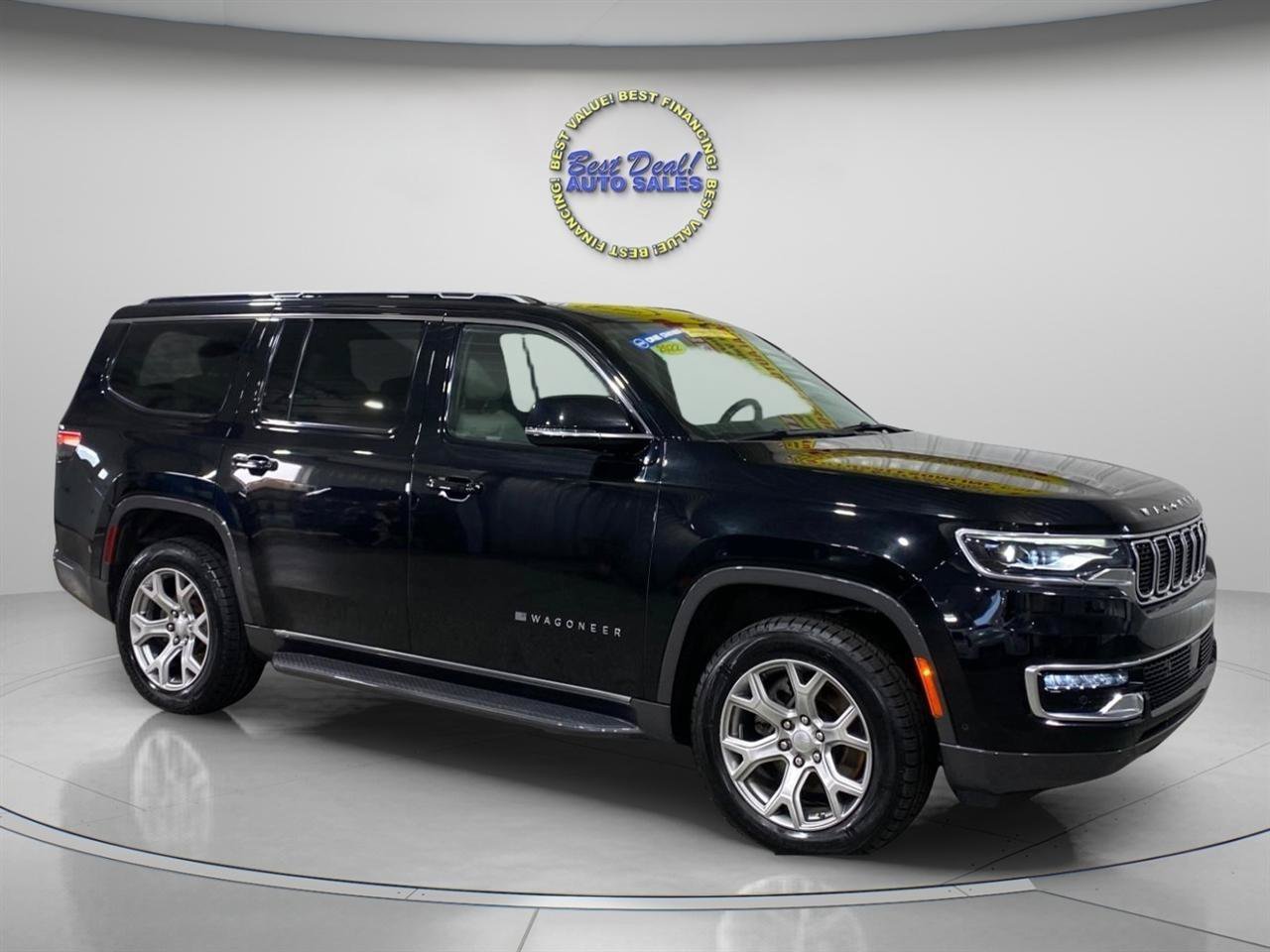 Used 2022 Jeep Wagoneer Series I w/ Premium Group I AWD/4WD image 7