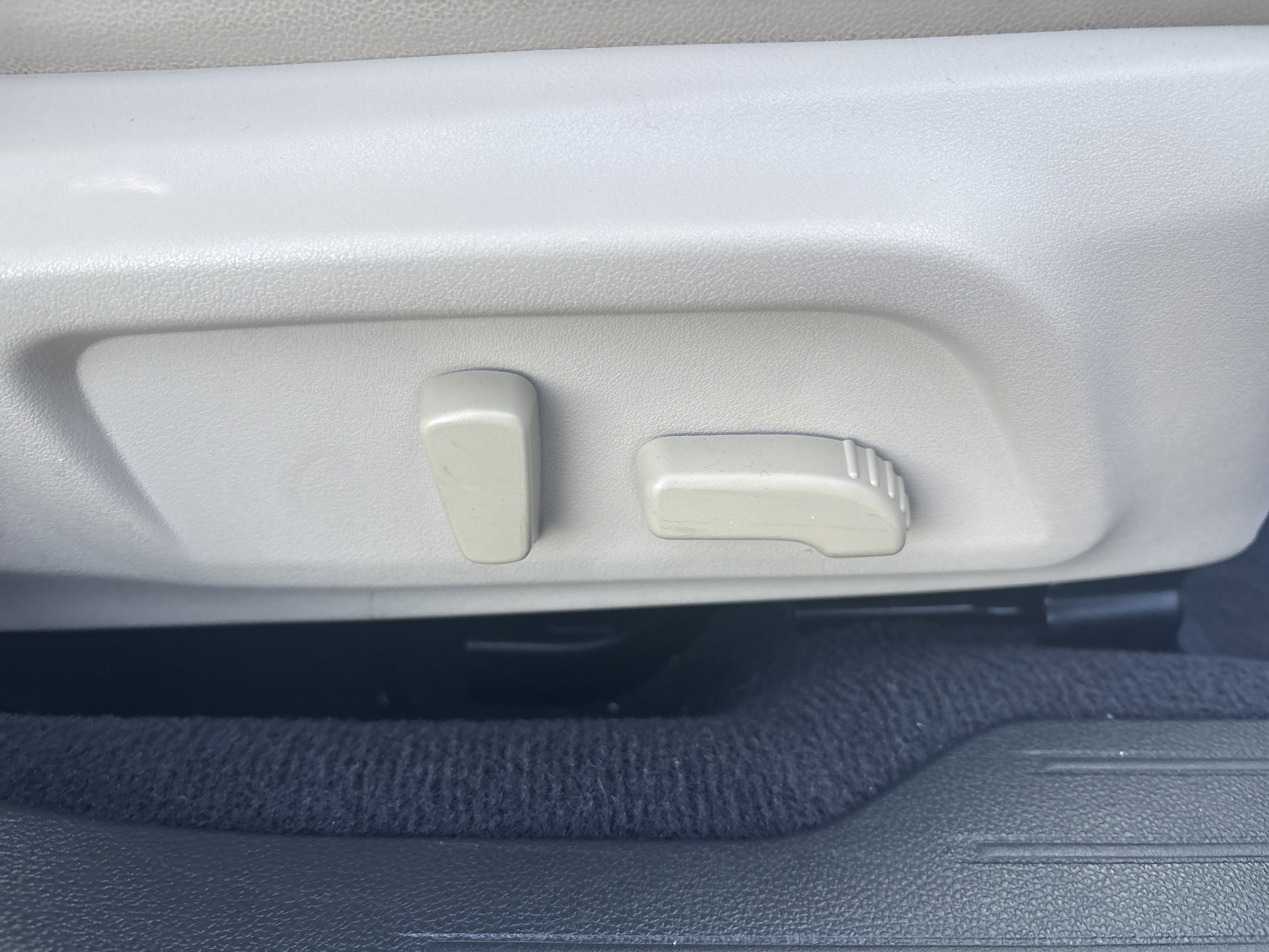 Used 2016 Subaru Outback 2.5i Limited image 11