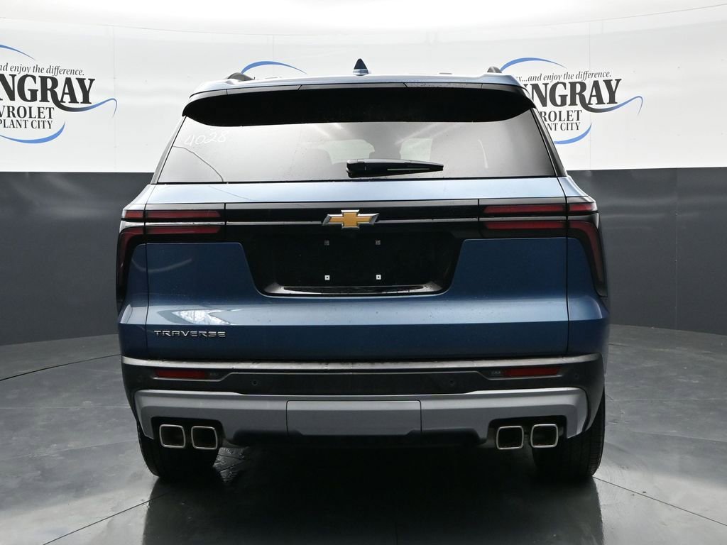 Used 2026 Chevrolet Traverse LT FWD image 6