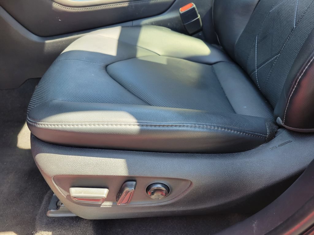 Used 2023 Toyota Highlander Platinum FWD image 17
