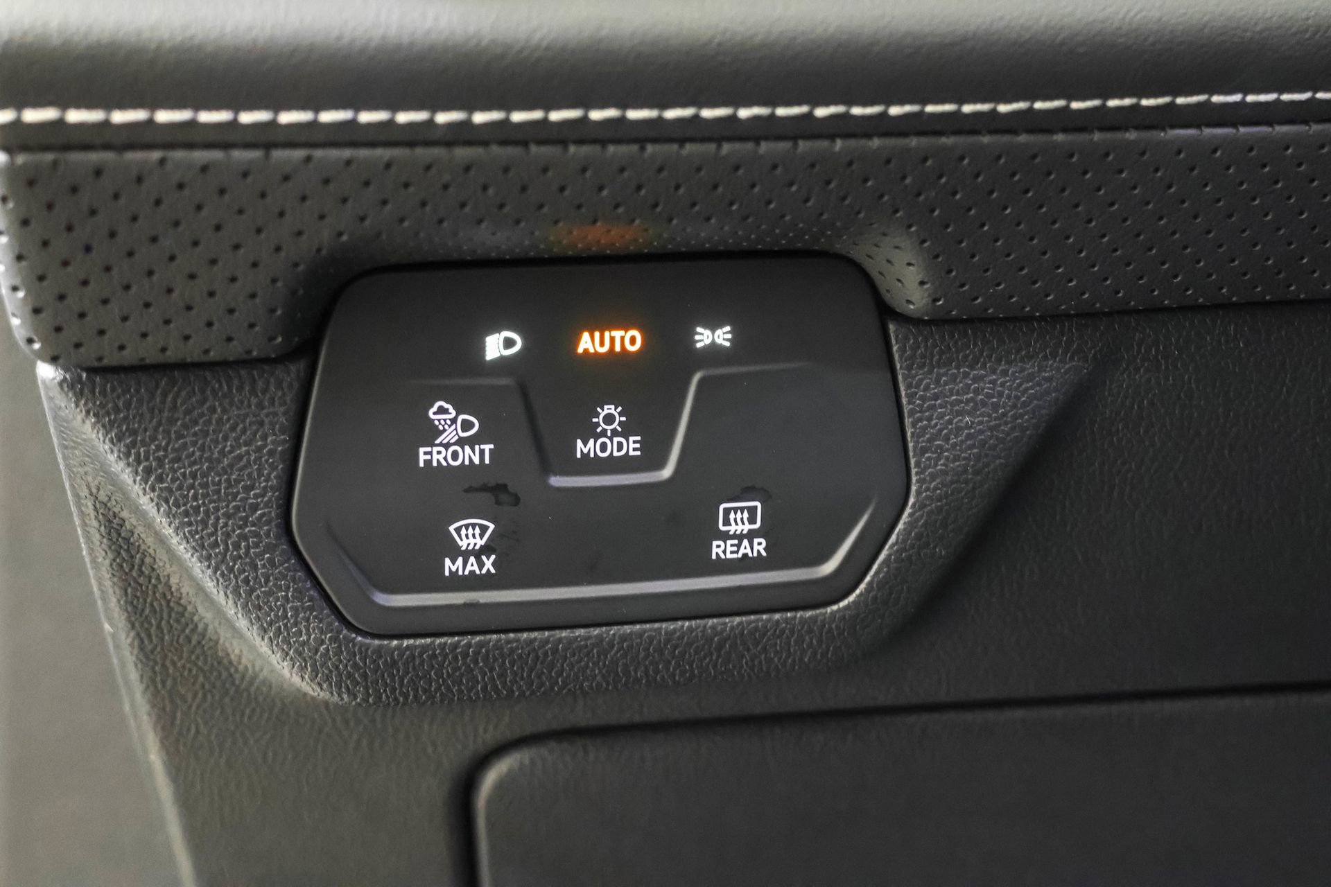 New 2026 Volkswagen Atlas Cross Sport SEL Premium R-Line image 21