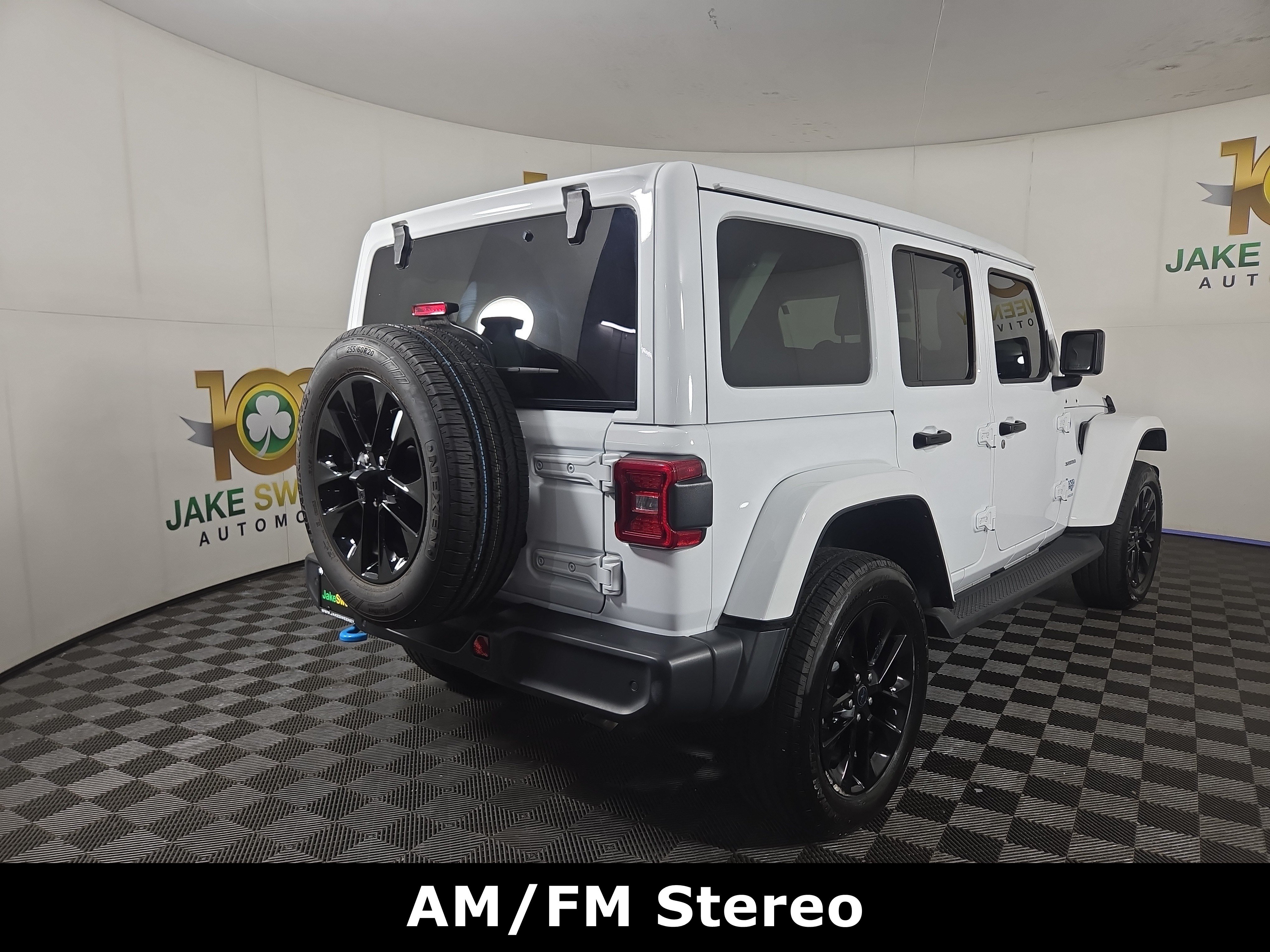 Used 2024 Jeep Wrangler Unlimited Sahara w/ Safety Group AWD/4WD image 10