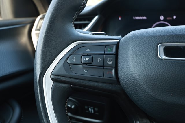 Used 2024 Jeep Grand Cherokee Altitude AWD/4WD image 13