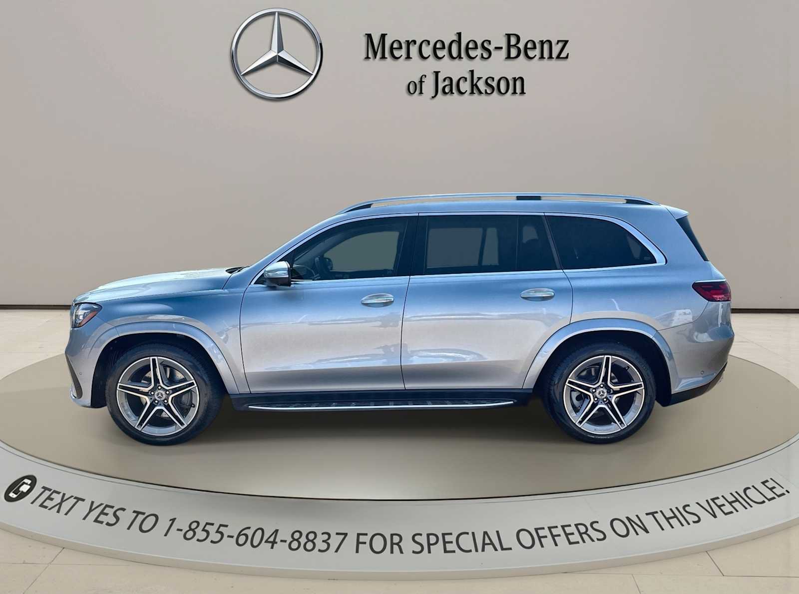 Used 2024 Mercedes-Benz GLS 450 4MATIC image 5