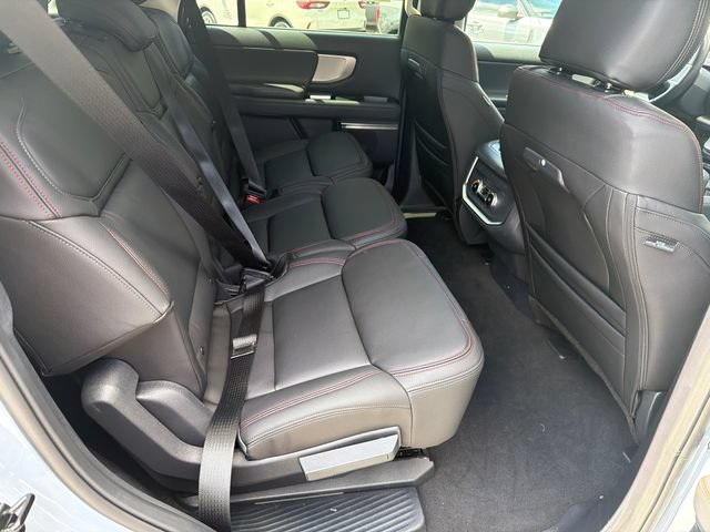 Used 2025 Ford Expedition Active RWD image 17