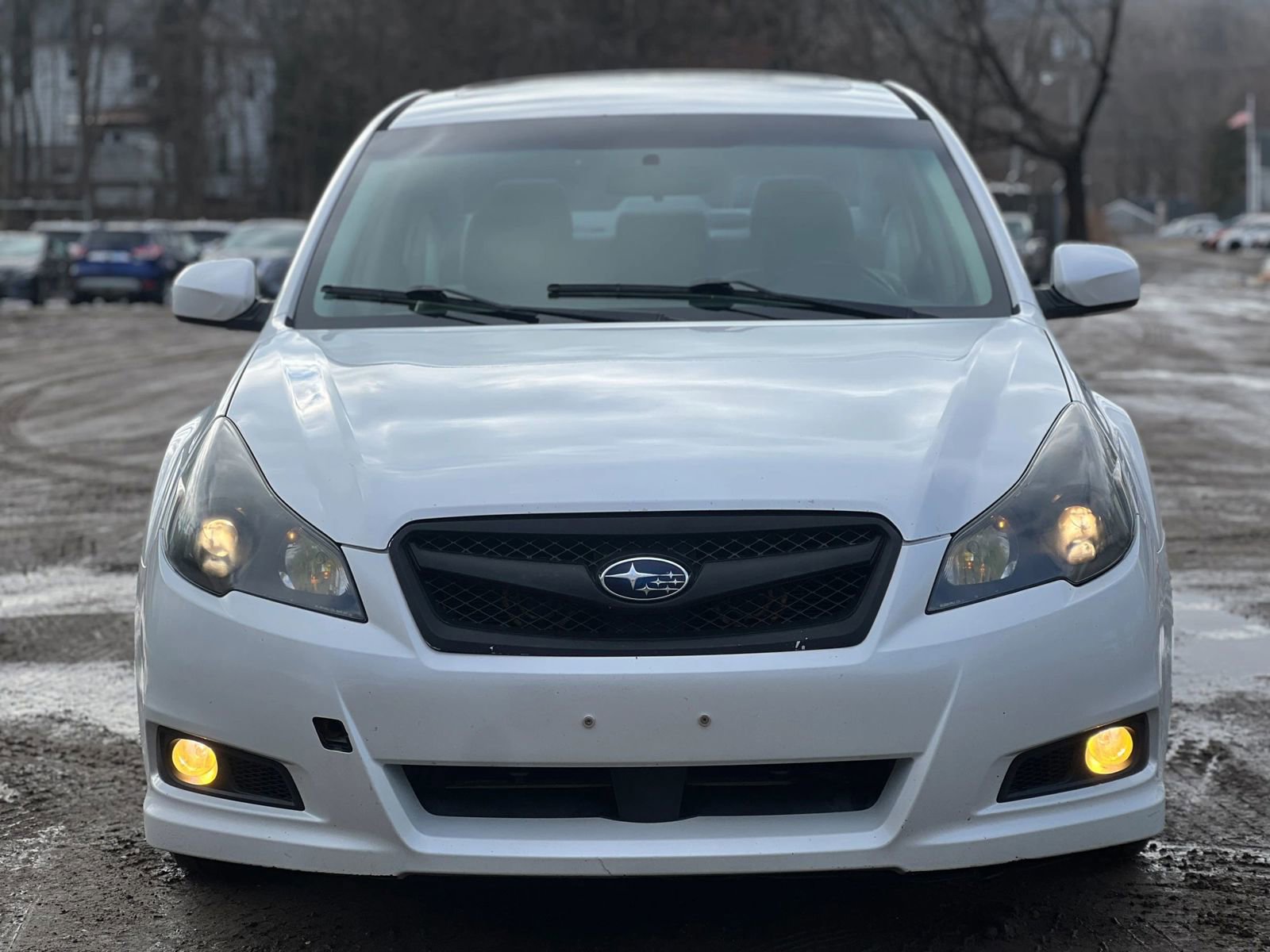 Used 2011 Subaru Legacy 2.5i Limited image 1
